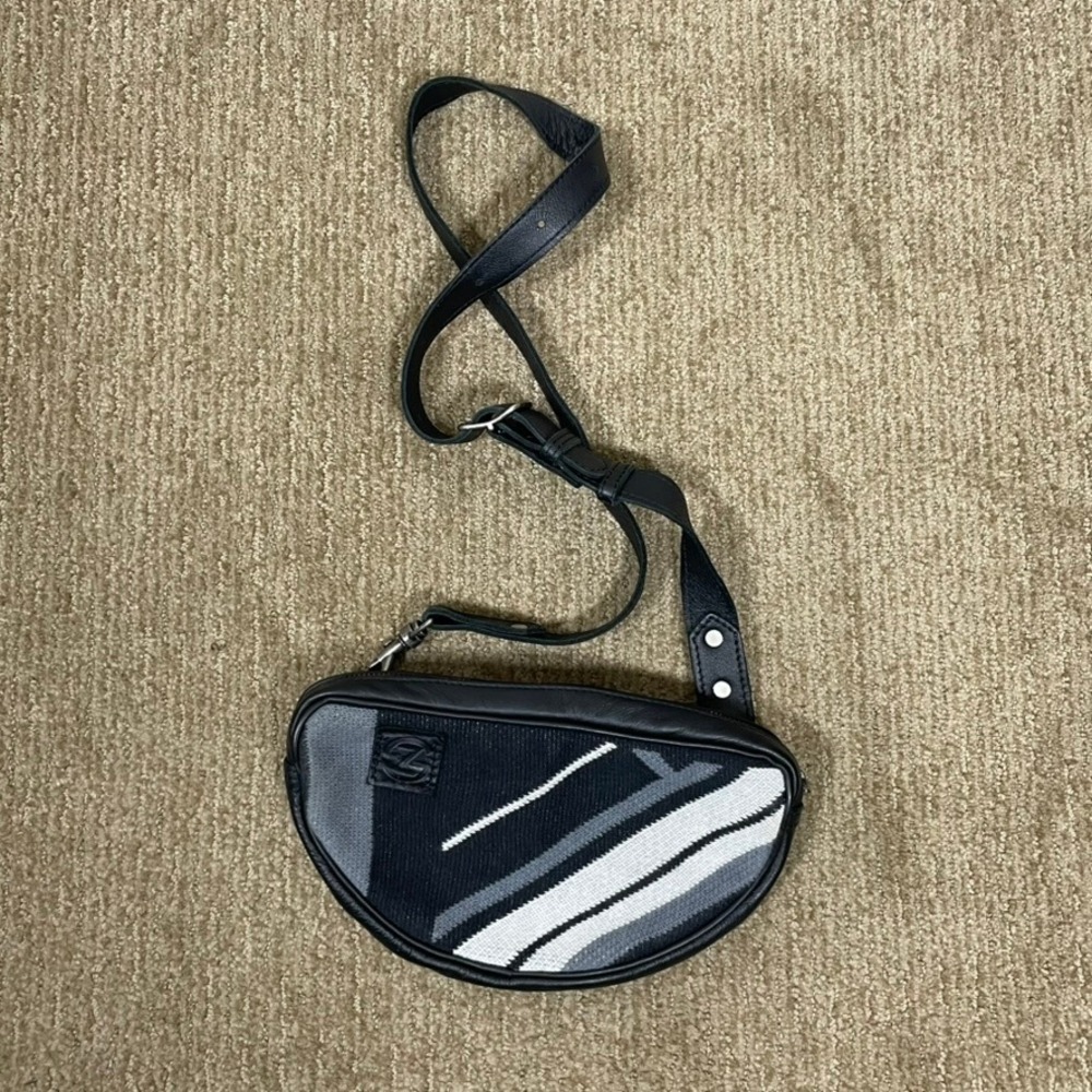 ZE Crossbody Bag Womens Small Black Grey Knit Leather Streetwear‎ Y2K Geometric